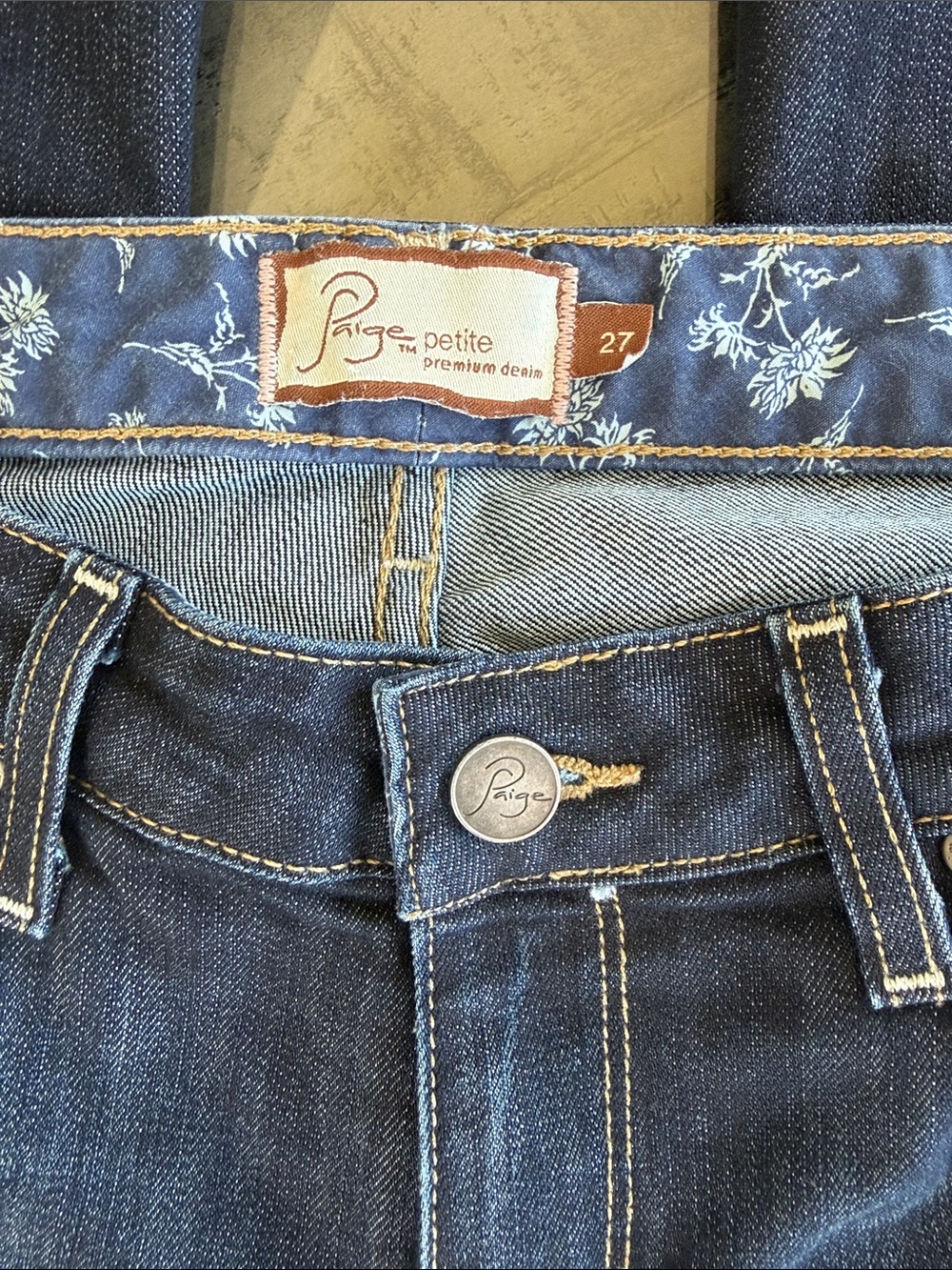 PAIGE Hollywood Hills Classic Rise Bootcut Jeans. Womens Size 27. Inseam 30 inch - Picture 2 of 10